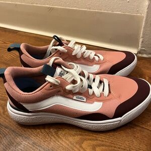 VANS UltraRange EXO Women's Sneakers Rose